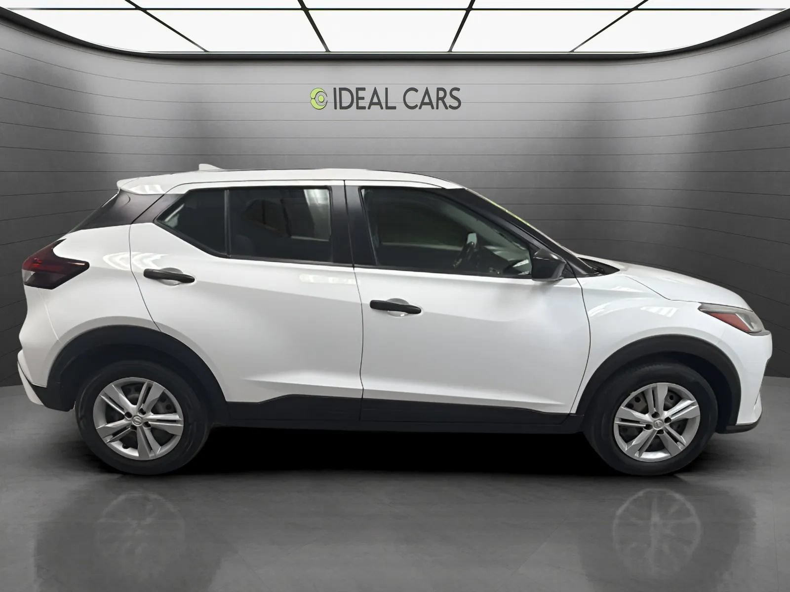 Used 2022 Nissan Kicks S FWD image 6