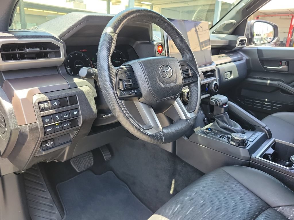 Used 2024 Toyota Tacoma TRD Off-Road w/ TRD Off Road Premium Package AWD/4WD image 20