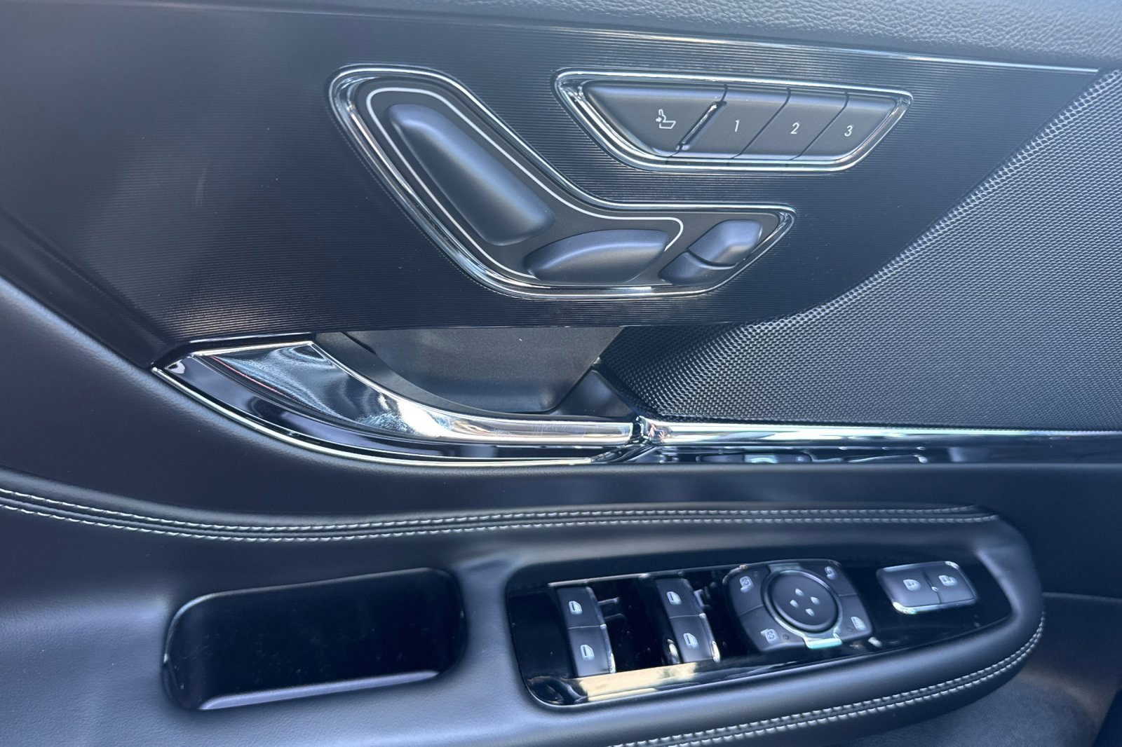 New 2025 Lincoln Corsair Grand Touring w/ Equipment Group 302A image 10