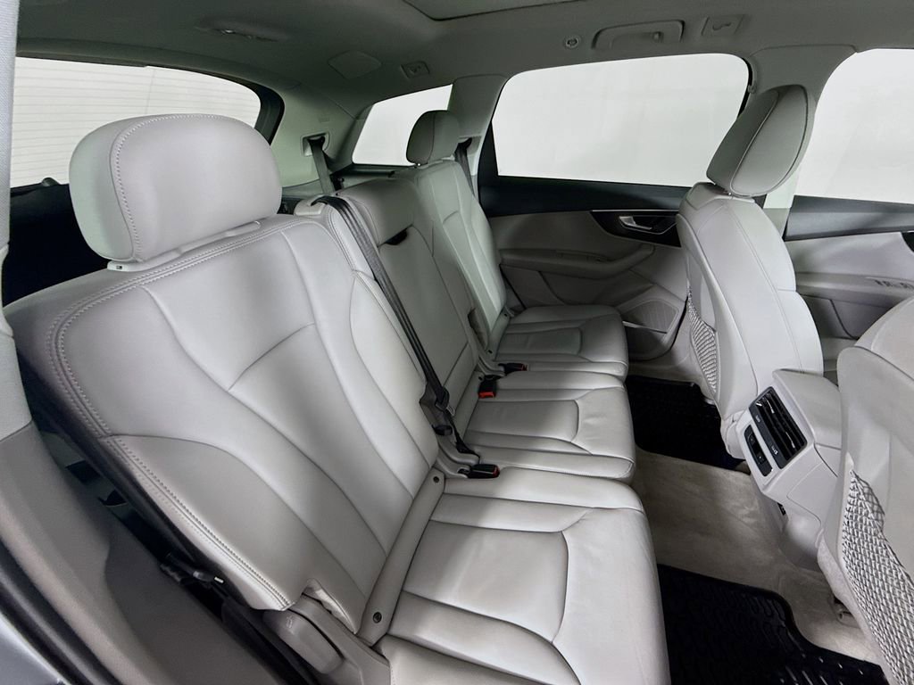 Used 2021 Audi Q7 2.0T Premium Plus image 26