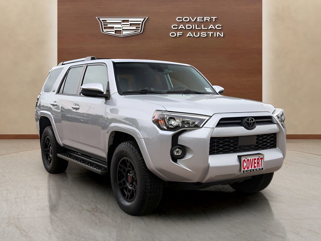 Used 2022 Toyota 4Runner SR5 AWD/4WD image 6