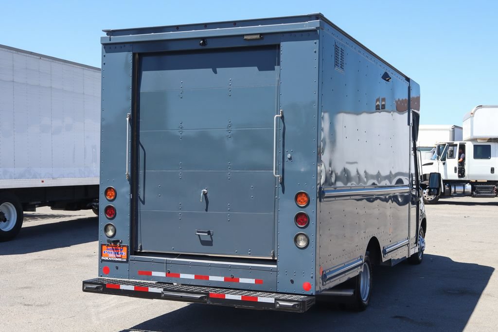 Used 2022 Ford Transit 350 DRW RWD image 9