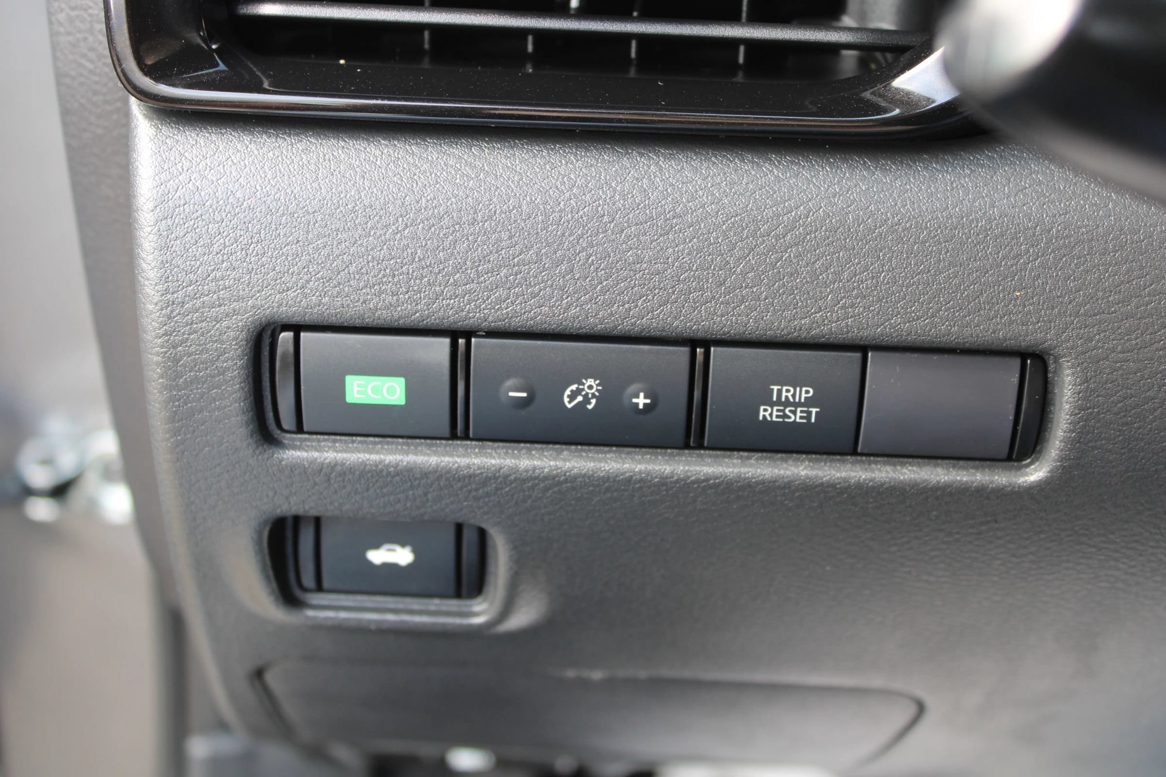 Used 2024 Nissan Sentra SV w/ All-Weather Package FWD image 17