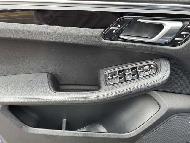 Used 2021 Porsche Macan S image 16