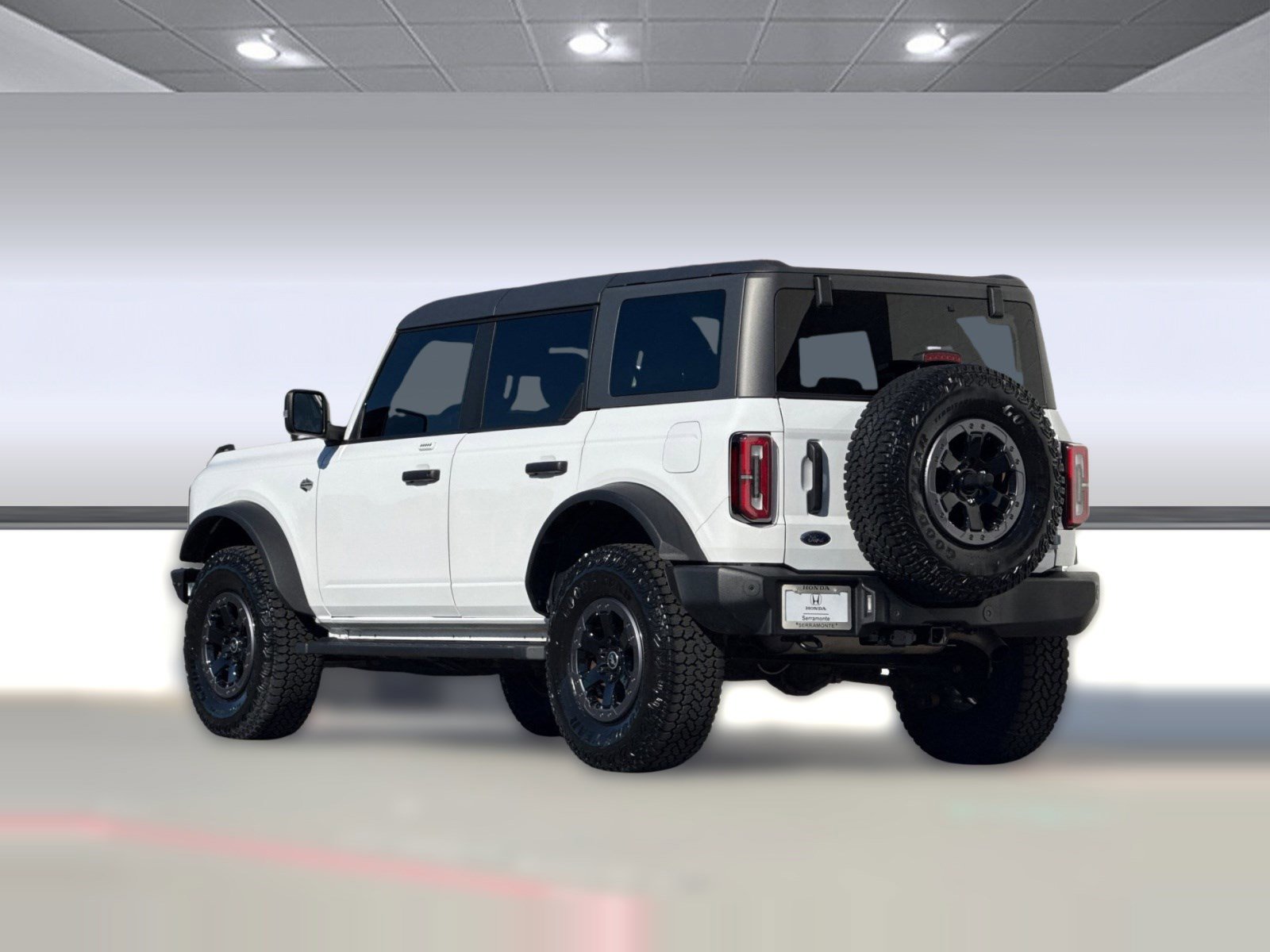 Used 2022 Ford Bronco Wildtrak image 3