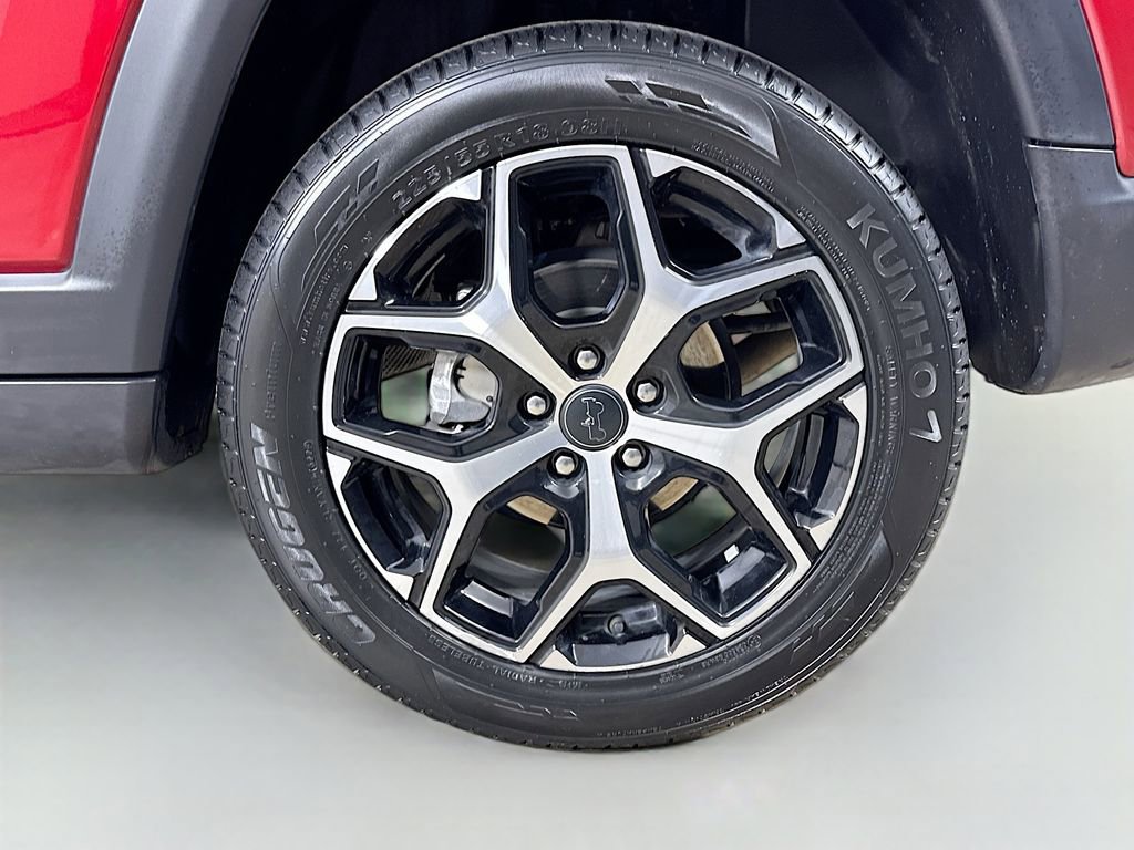 Used 2025 Jeep Compass Limited AWD/4WD image 39