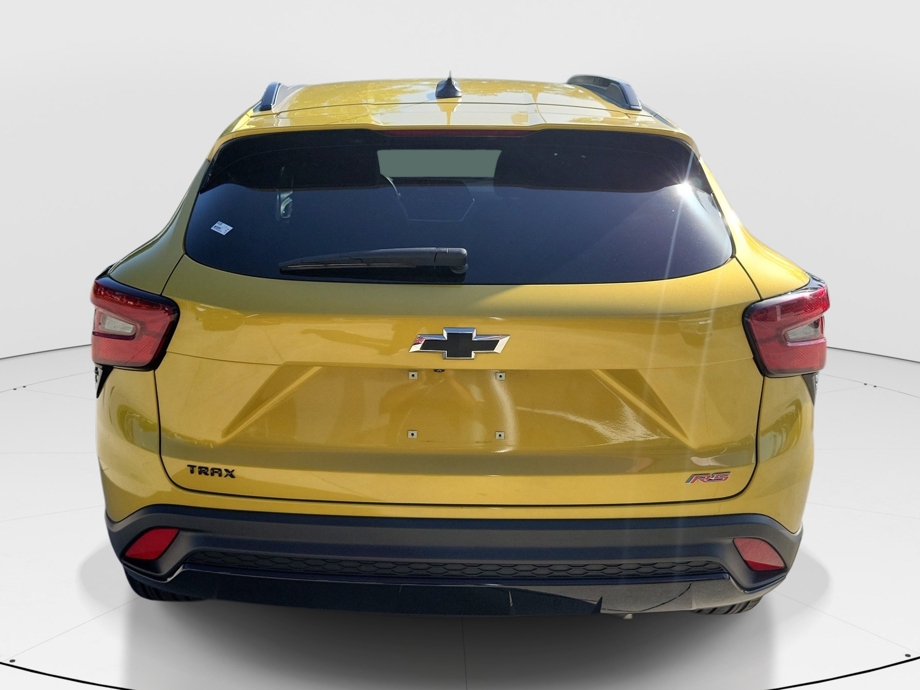 Used 2024 Chevrolet Trax RS w/ Sunroof Package FWD image 6