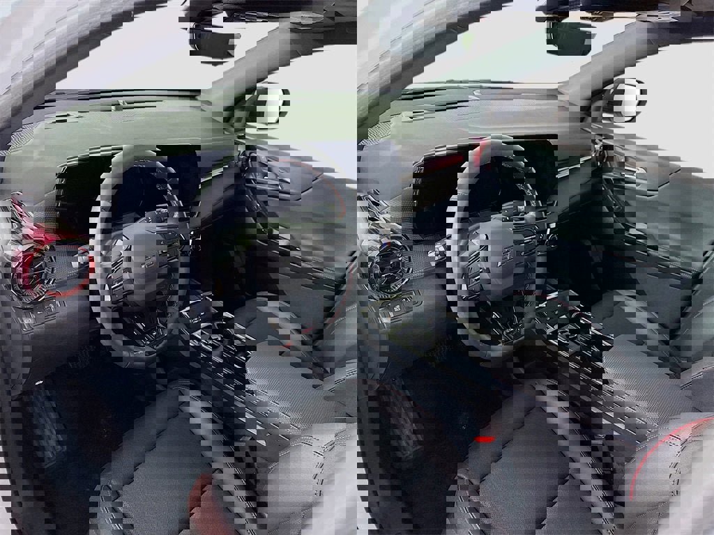 Used 2025 Chevrolet Equinox RS w/ Safety and Technology Package image 3