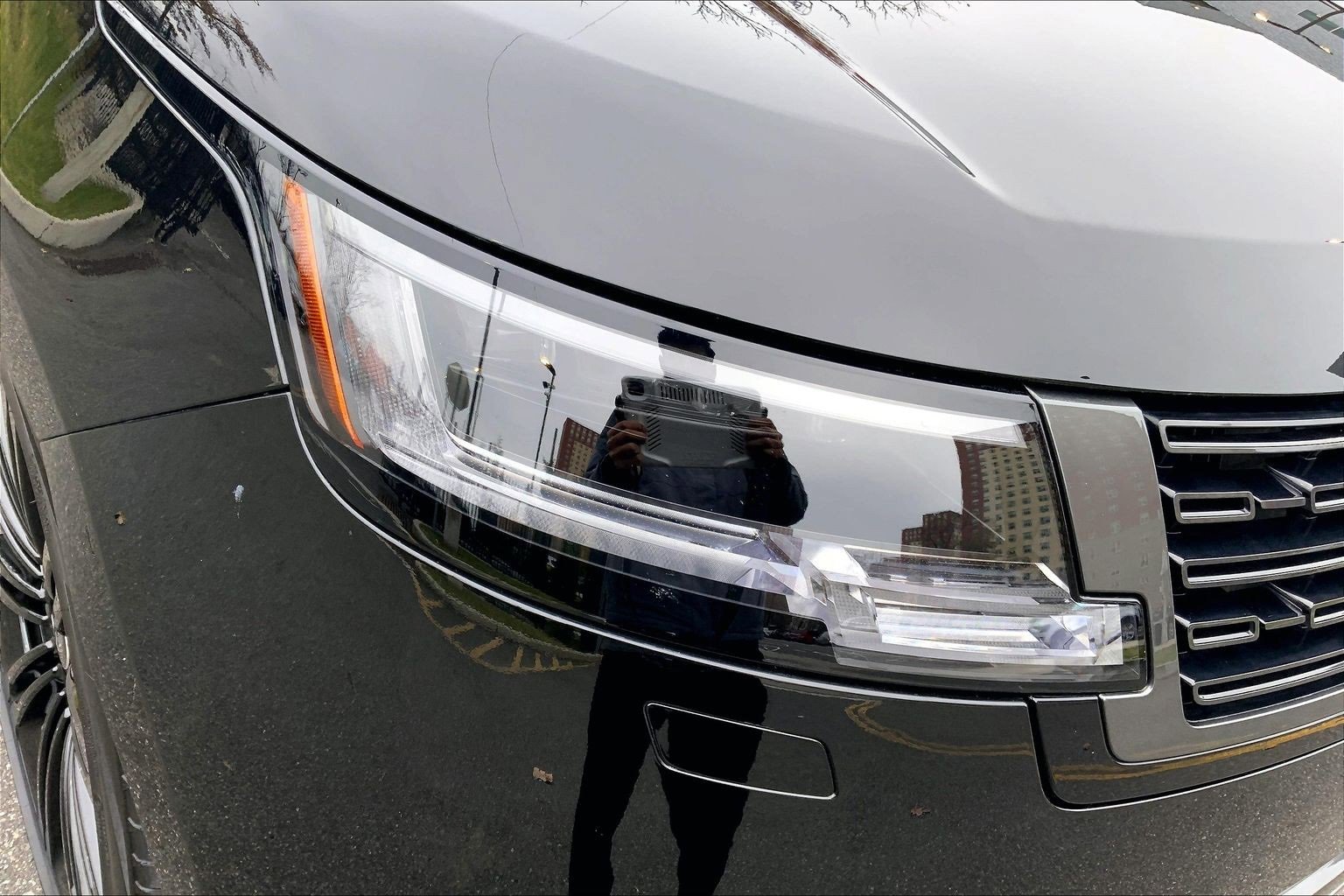 Used 2025 Land Rover Range Rover Long Wheelbase SE image 27