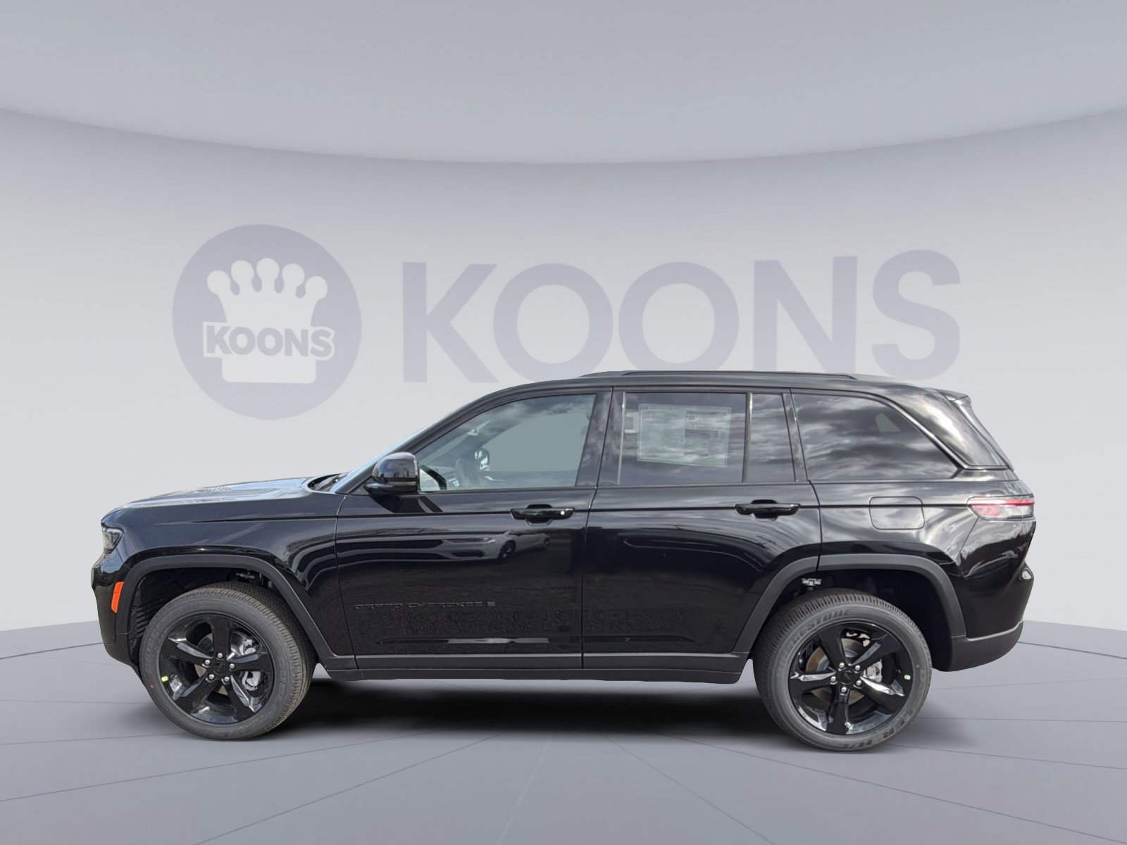 New 2025 Jeep Grand Cherokee Altitude image 2