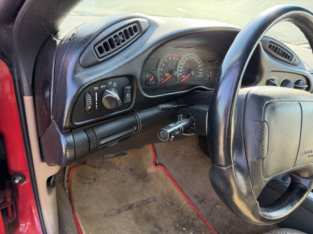 Used 1995 Chevrolet Camaro Z28 RWD image 31