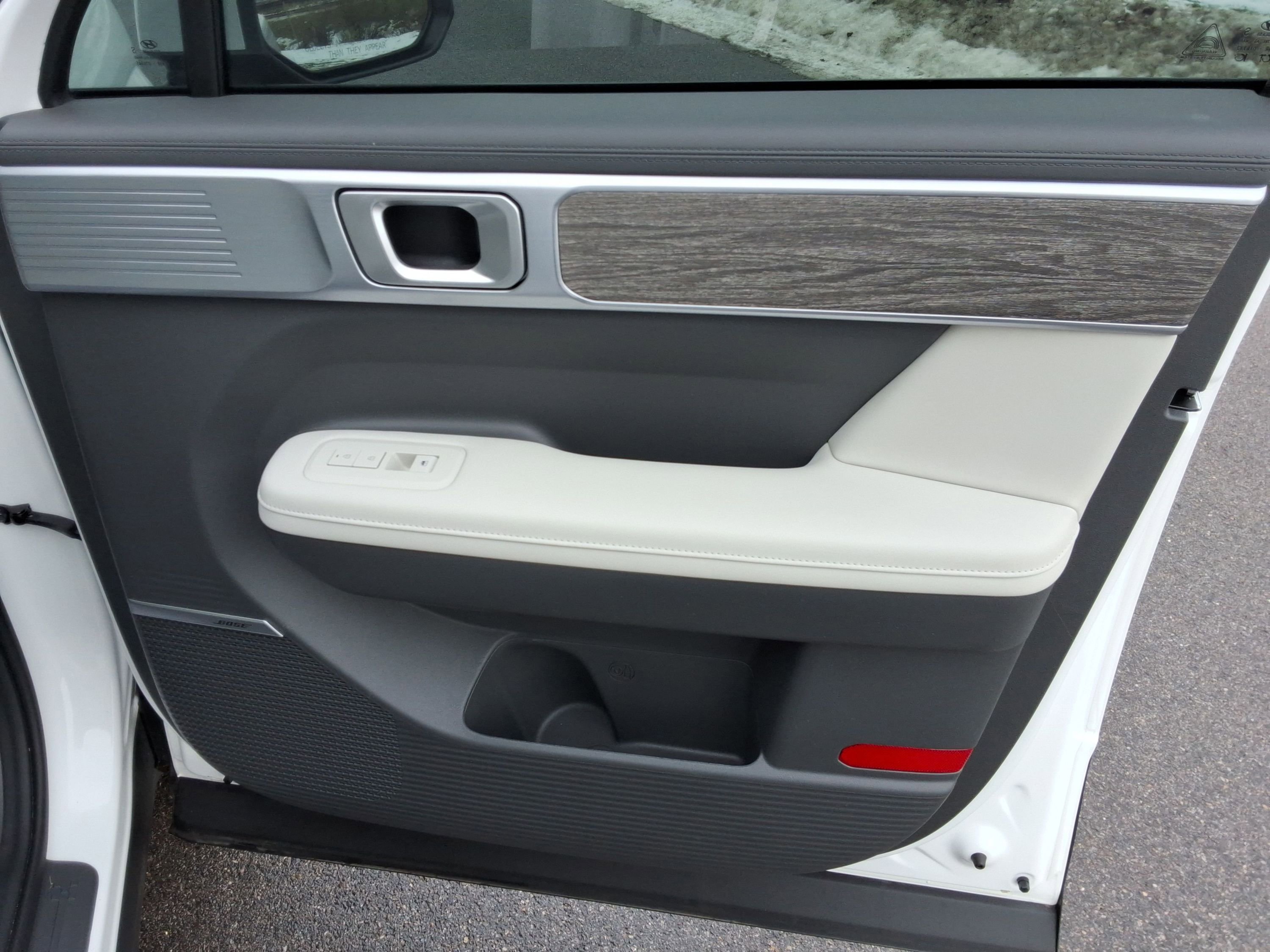 Used 2025 Hyundai Santa Fe Limited image 25