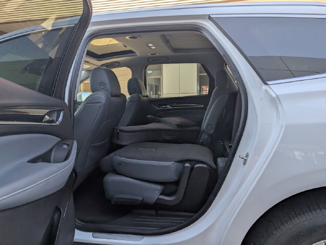 Used 2019 Buick Enclave Essence AWD/4WD image 9