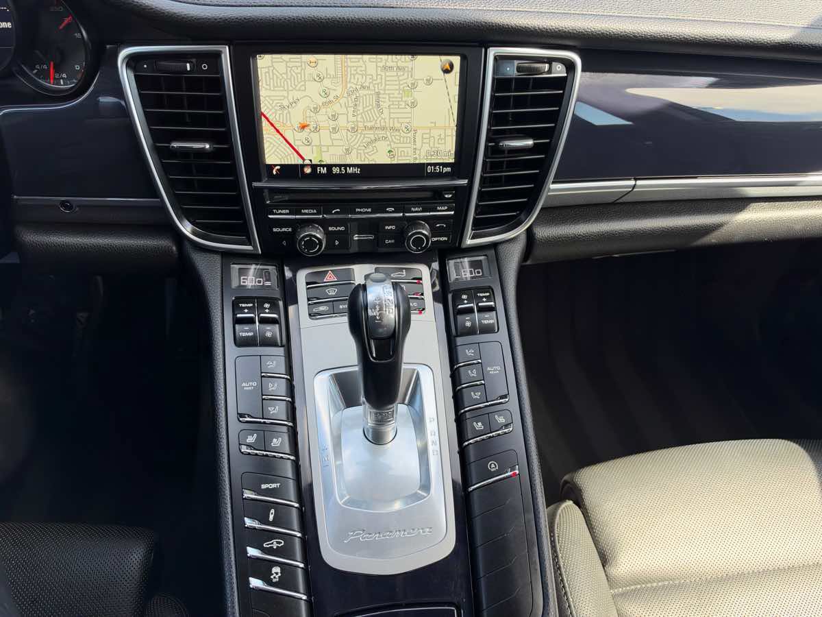 Used 2015 Porsche Panamera 4S AWD/4WD image 17