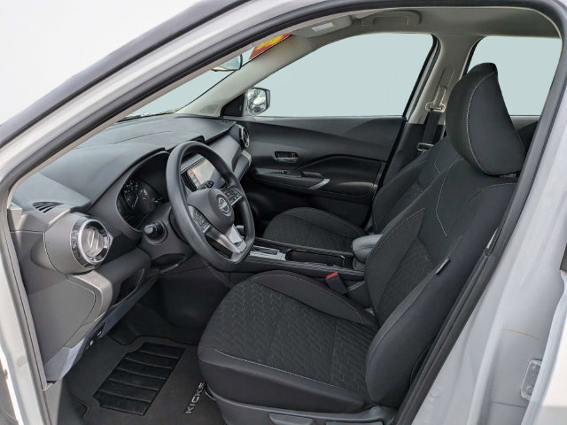 Used 2022 Nissan Kicks SV FWD image 19