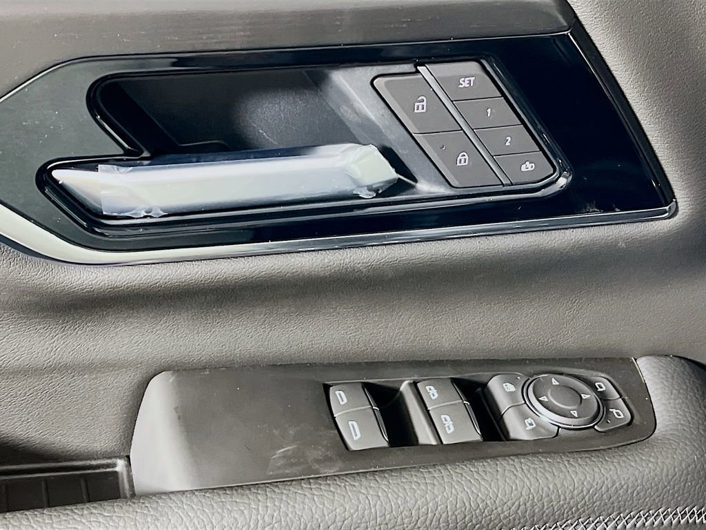 New 2026 GMC Yukon XL Denali image 14