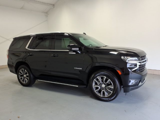 Used 2023 Chevrolet Tahoe LT w/ Luxury Package RWD image 2