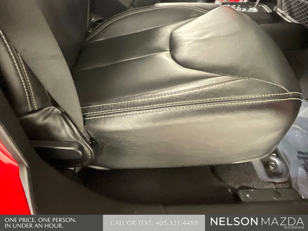 Used 2016 Jeep Wrangler Unlimited Rubicon image 28