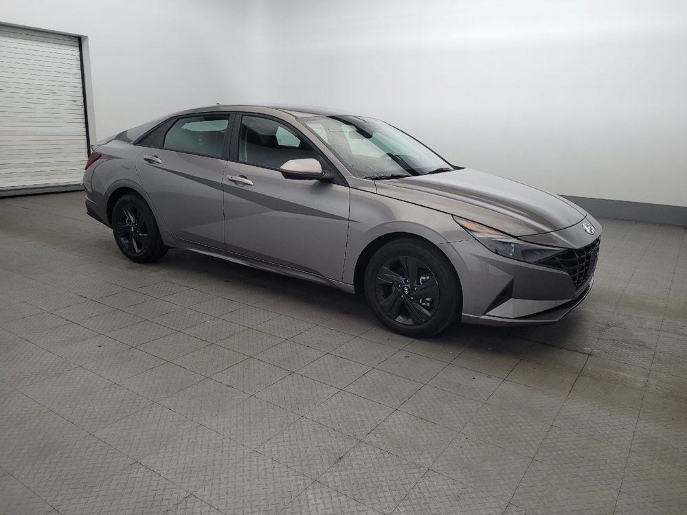 Used 2023 Hyundai Elantra SEL w/ Cargo Package FWD image 11