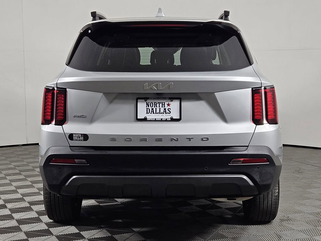 Used 2022 Kia Sorento S w/ Panoramic Sunroof Package image 4