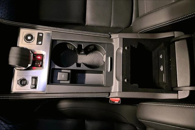 Certified 2025 Jaguar F-PACE R-Dynamic S image 11