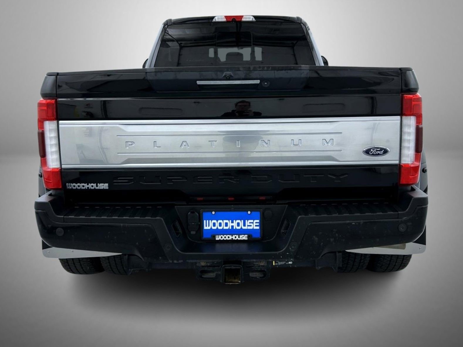 Used 2019 Ford F350 Platinum w/ Platinum Ultimate Package image 6