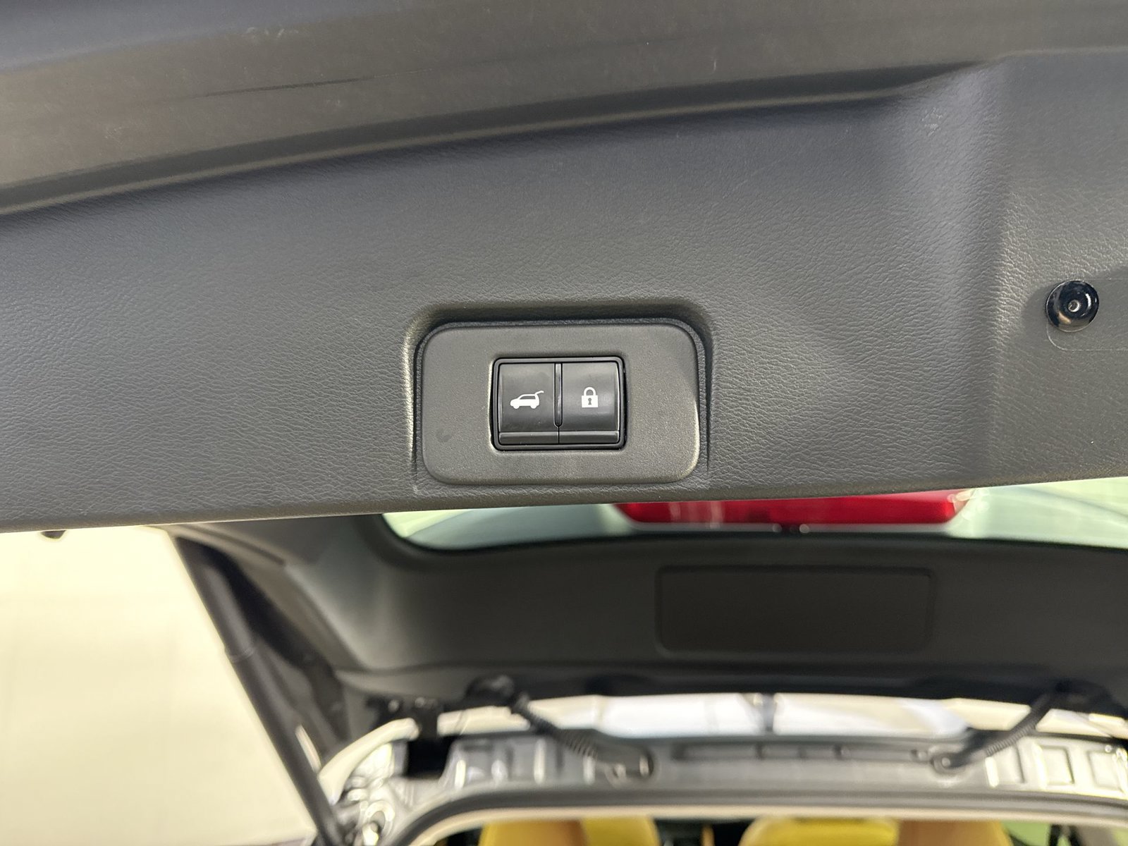 Certified 2023 Nissan Rogue Platinum w/ Platinum Premium Package AWD/4WD image 37