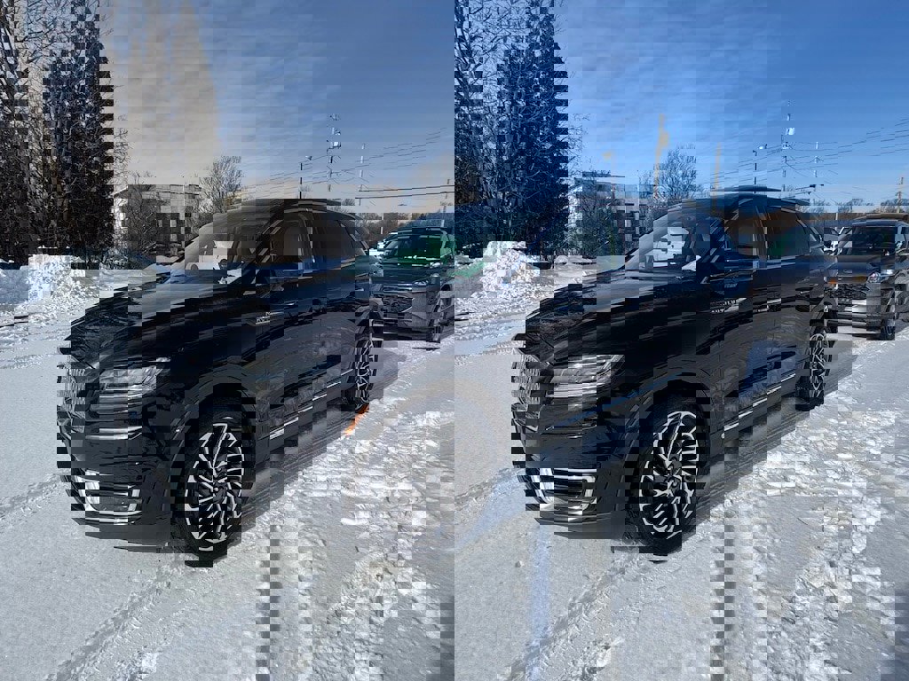 Used 2020 Lincoln Nautilus Reserve image 1