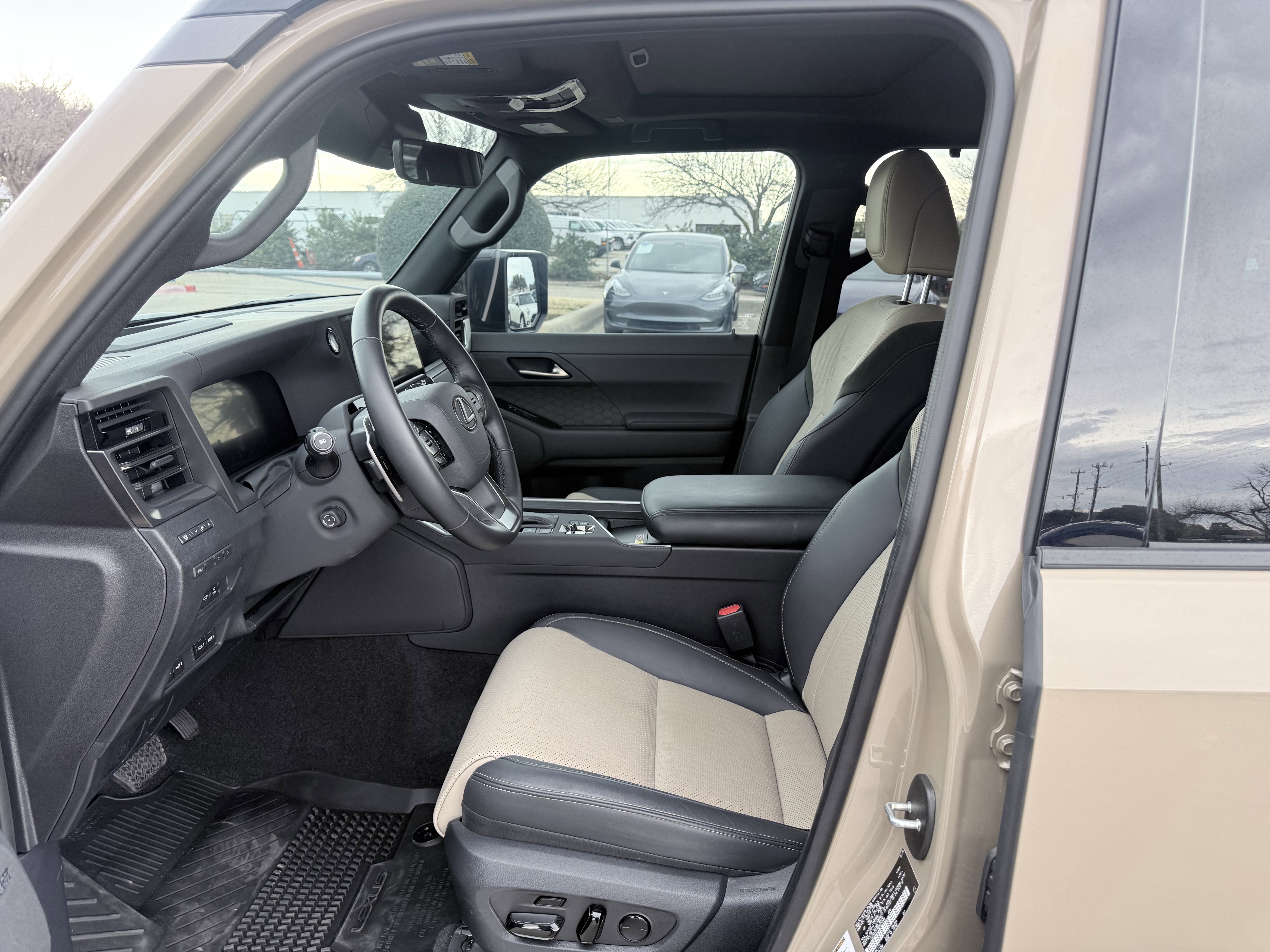 Used 2025 Lexus GX 550 image 33