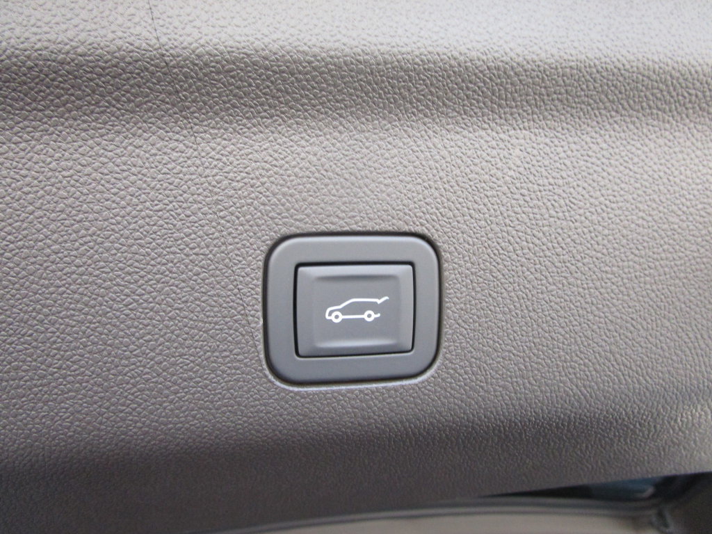 New 2027 GMC Yukon XL Elevation w/ Technology Package RWD image 17