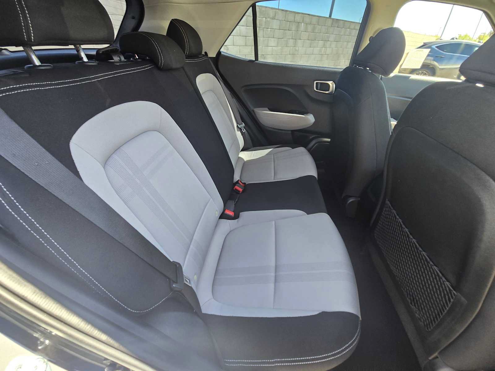 Used 2020 Hyundai Venue SEL FWD image 12