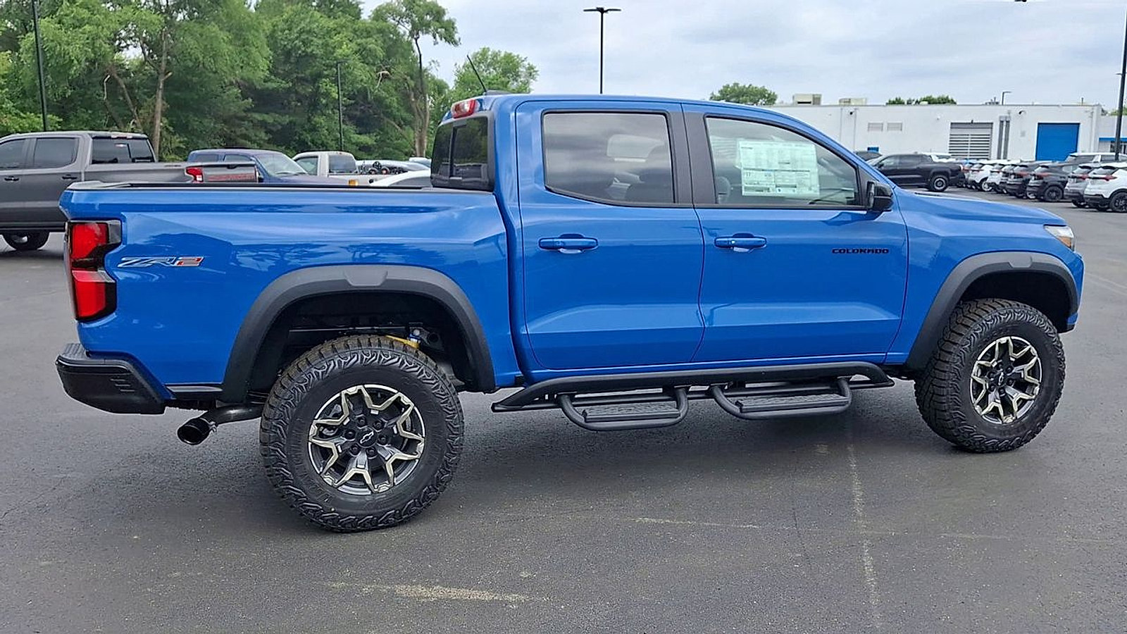 New 2026 Chevrolet Colorado ZR2 w/ Technology Package AWD/4WD image 3