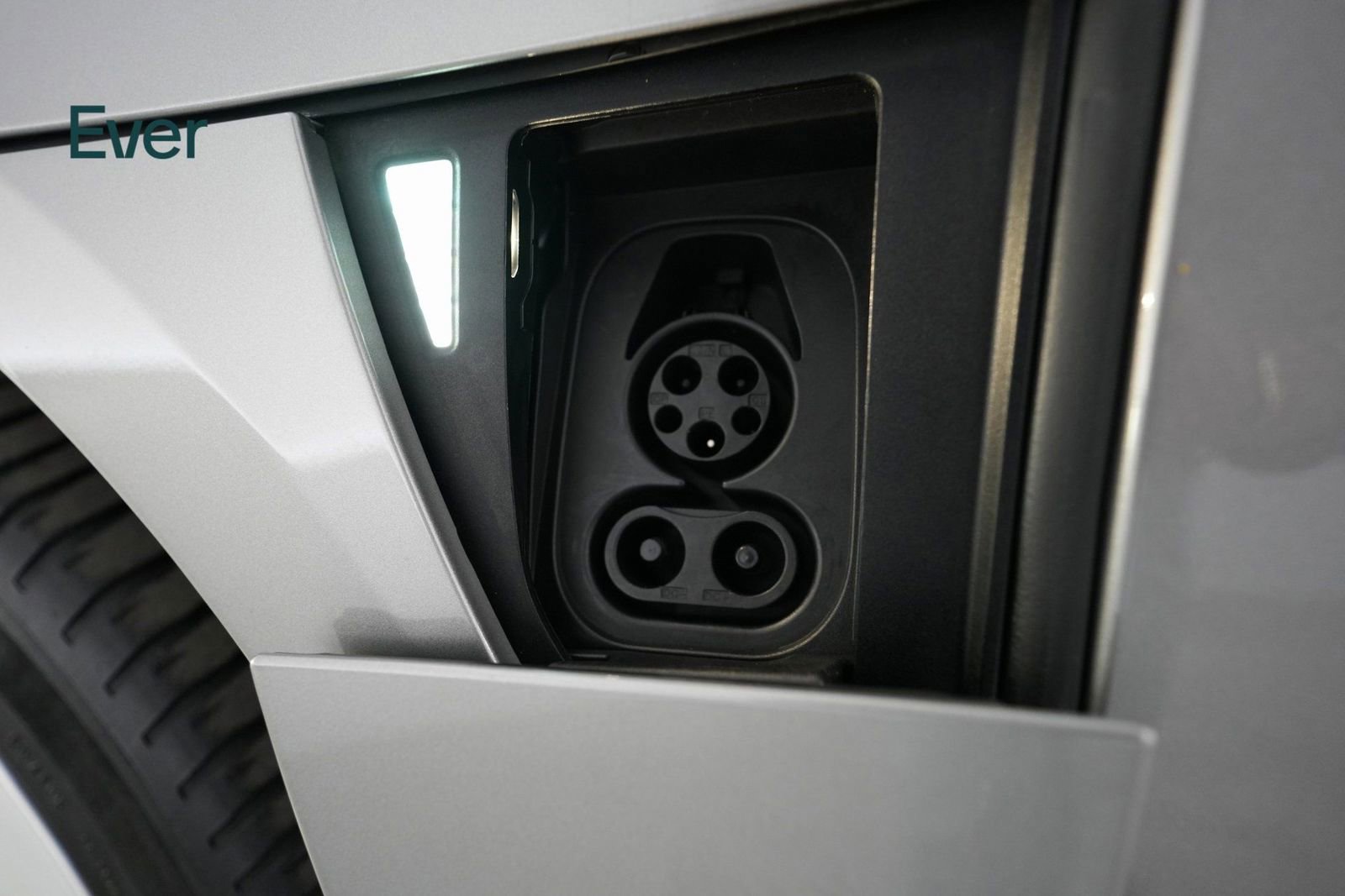 Used 2023 Lucid Air Touring image 24
