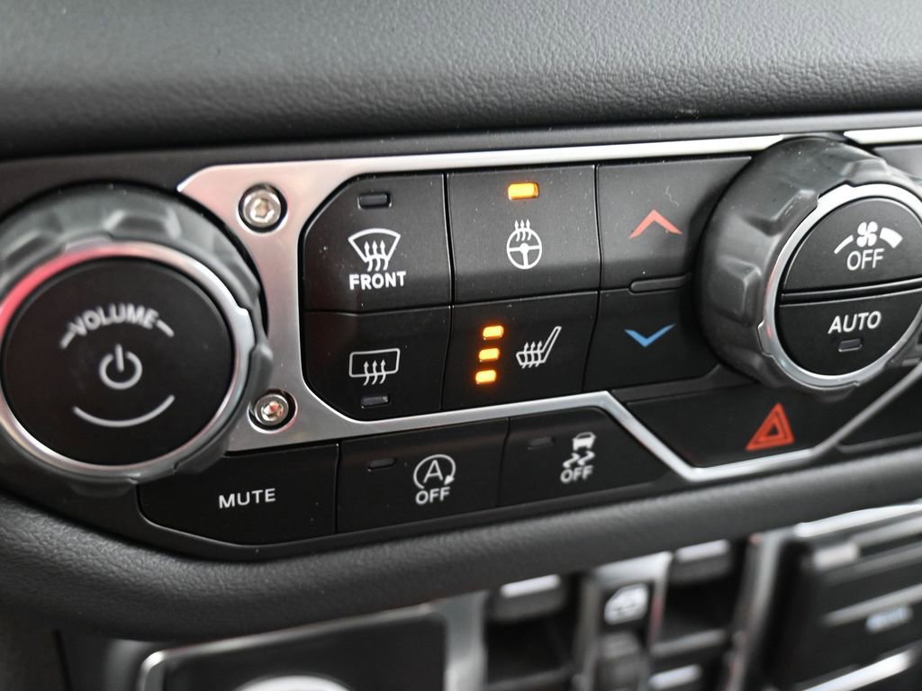 Used 2024 Jeep Gladiator Sport w/ Premium Package image 25