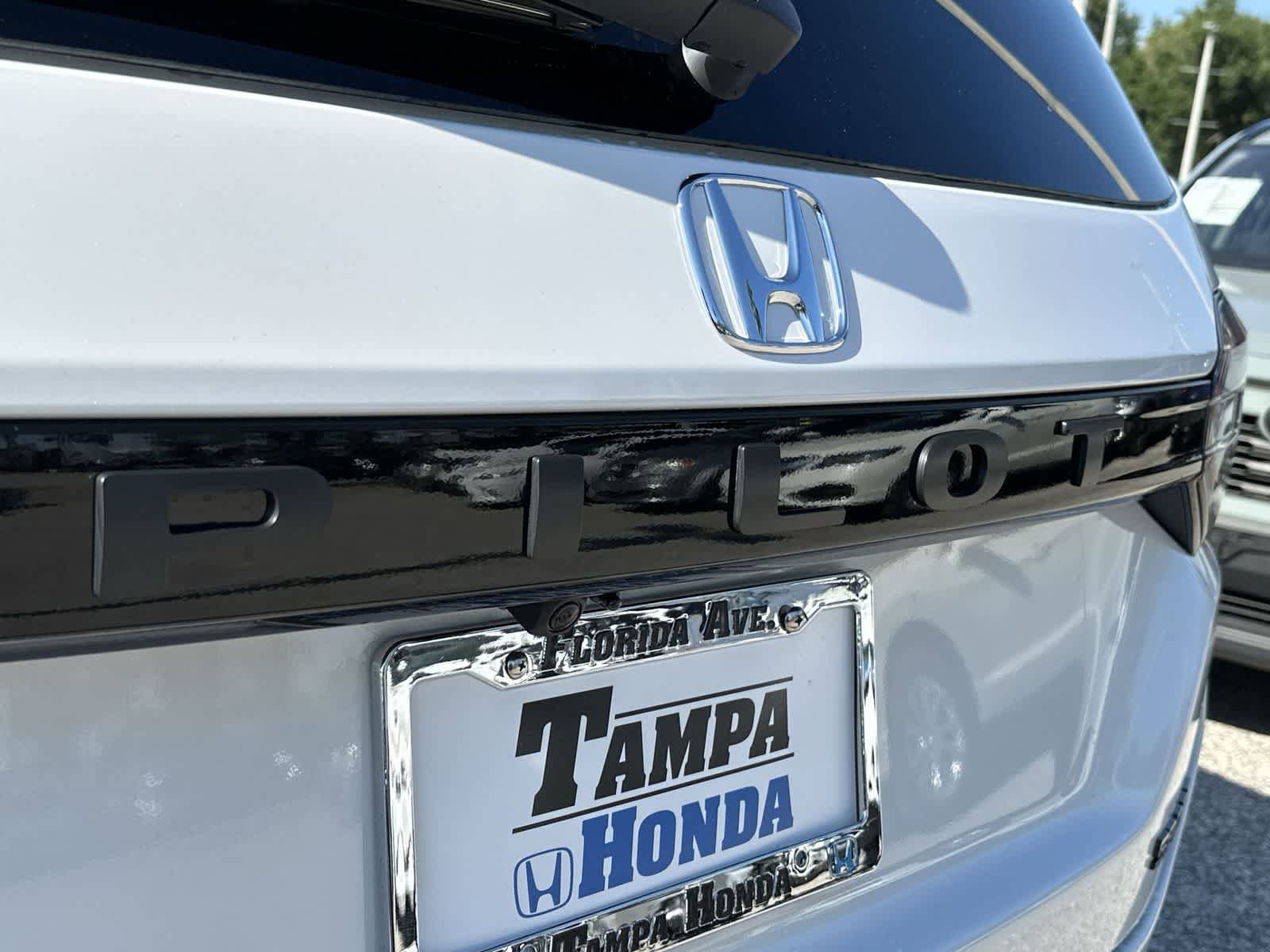 New 2026 Honda Pilot Sport image 8