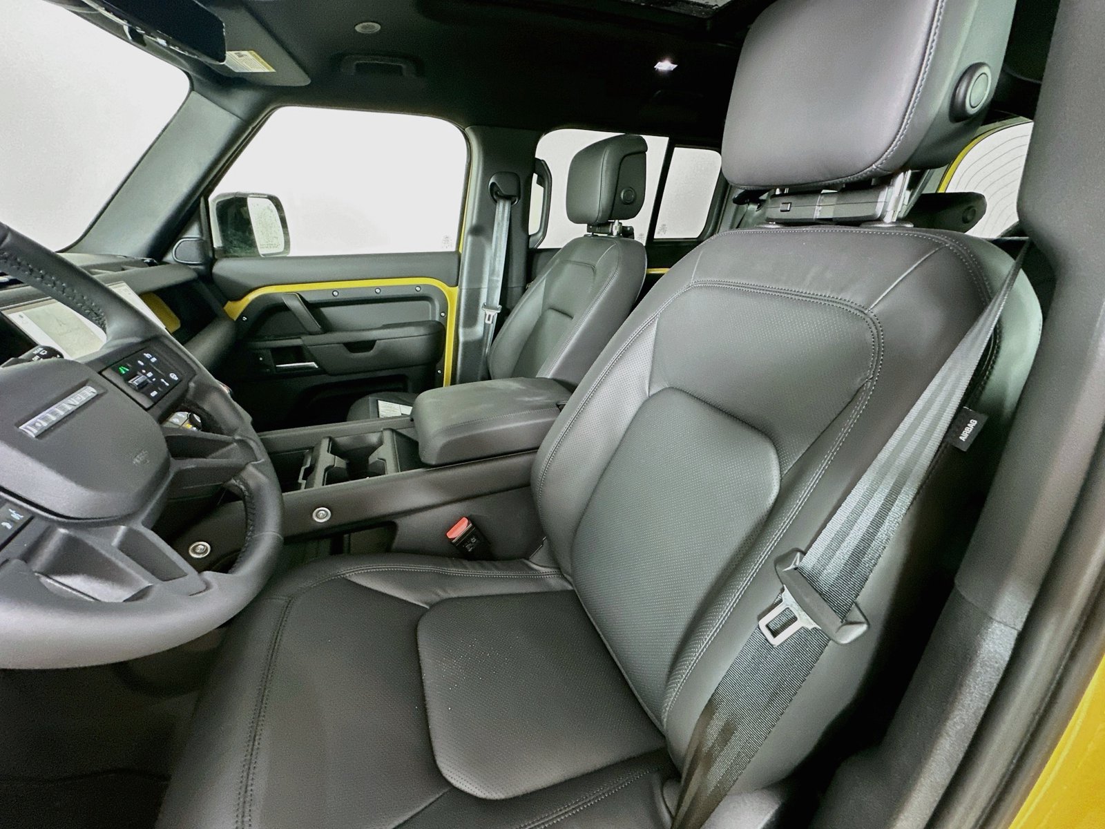 New 2026 Land Rover Defender 110 Trophy Edition AWD/4WD image 32