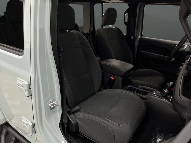 Used 2024 Jeep Wrangler Unlimited Sahara image 28