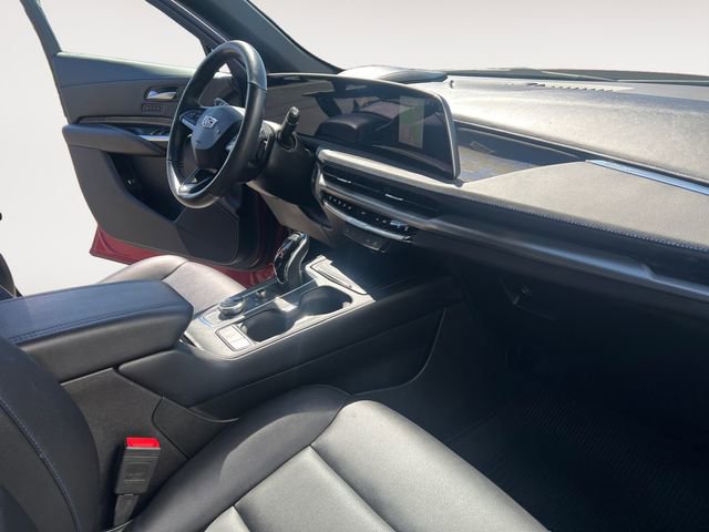 Used 2024 Cadillac XT4 Sport w/ Technology Package image 15