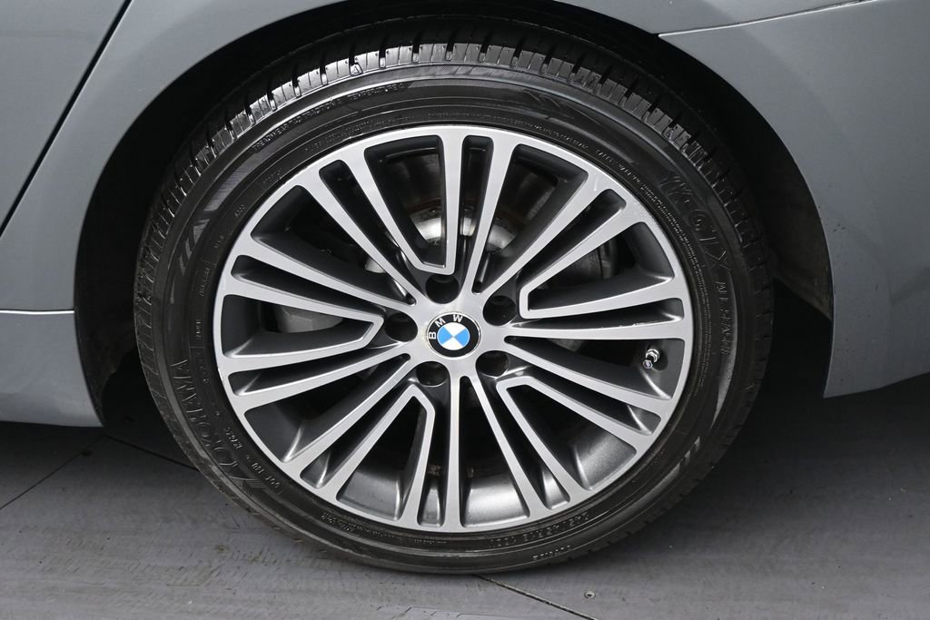 Used 2018 BMW 530e image 26