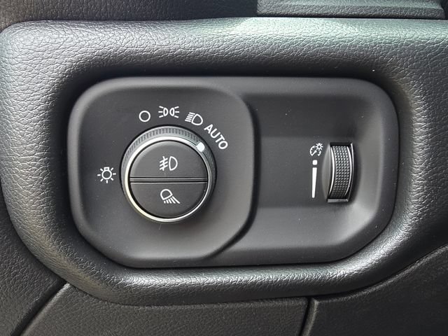 New 2026 RAM 3500 Tradesman AWD/4WD image 18