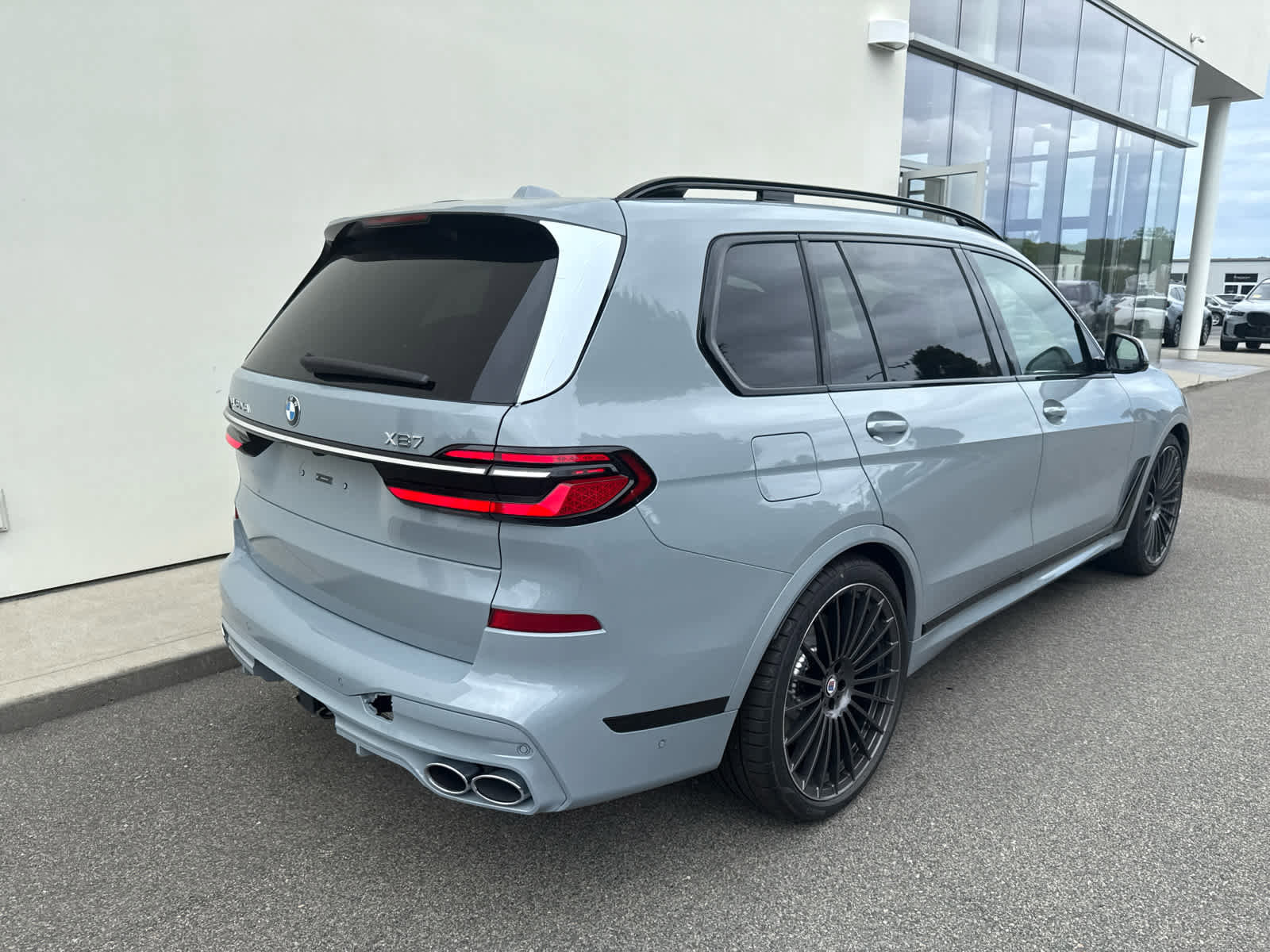 New 2026 BMW ALPINA XB7 image 13