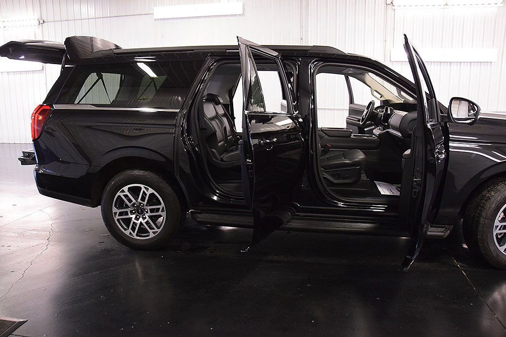 Used 2025 Ford Expedition Max Active image 38