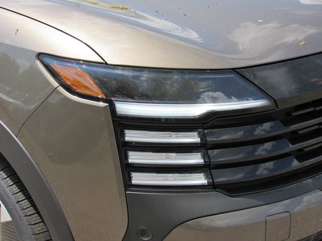 New 2026 Nissan Kicks SR image 9