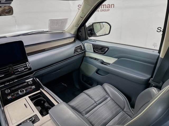 Used 2020 Lincoln Navigator L Black Label w/ Cargo Convenience Package image 25