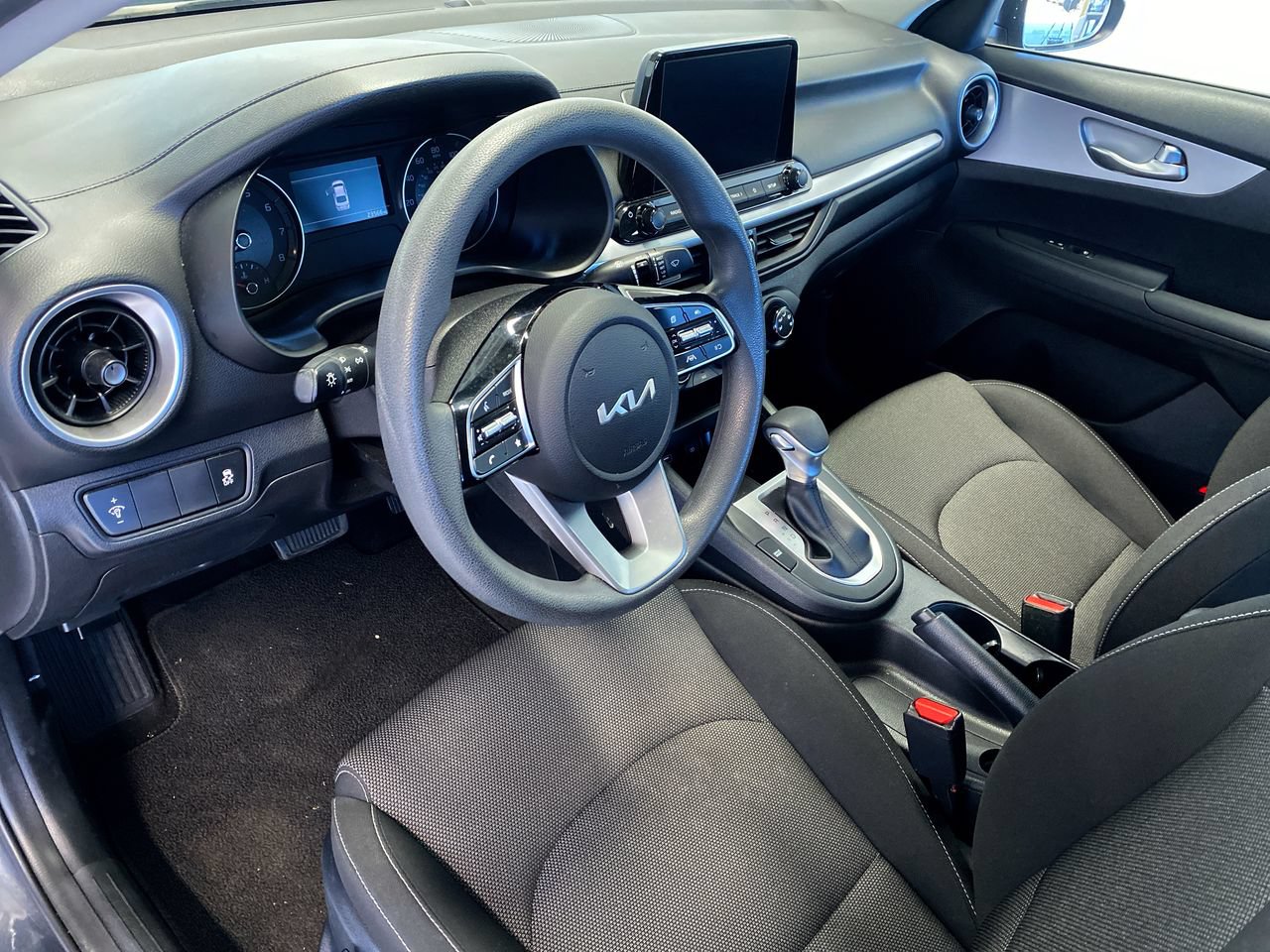 Used 2024 Kia Forte LXS FWD image 20