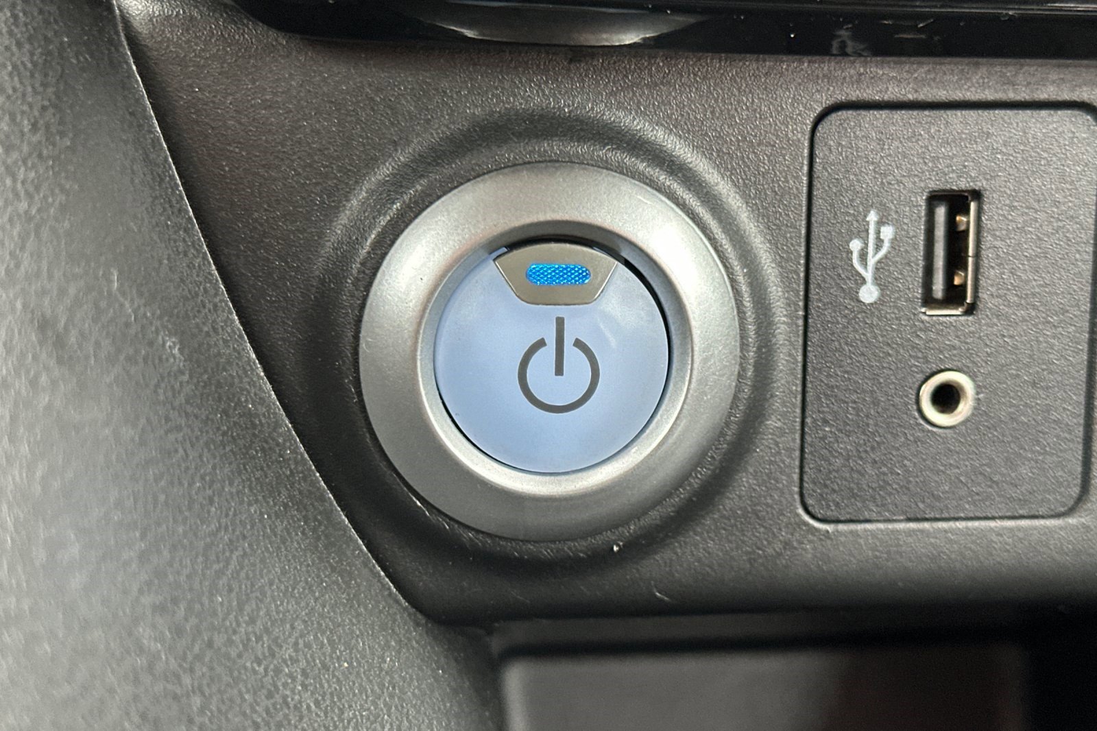 Used 2019 Nissan Leaf SV w/ SV All Weather Package image 27