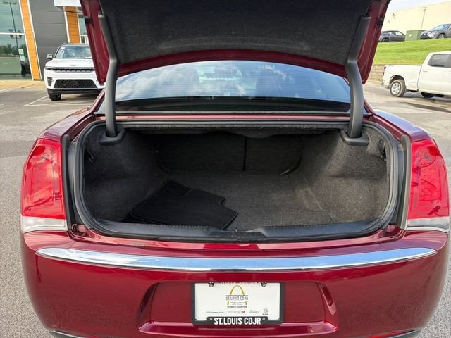 Used 2019 Chrysler 300 Touring w/ Quick Order Package 2EF RWD image 30