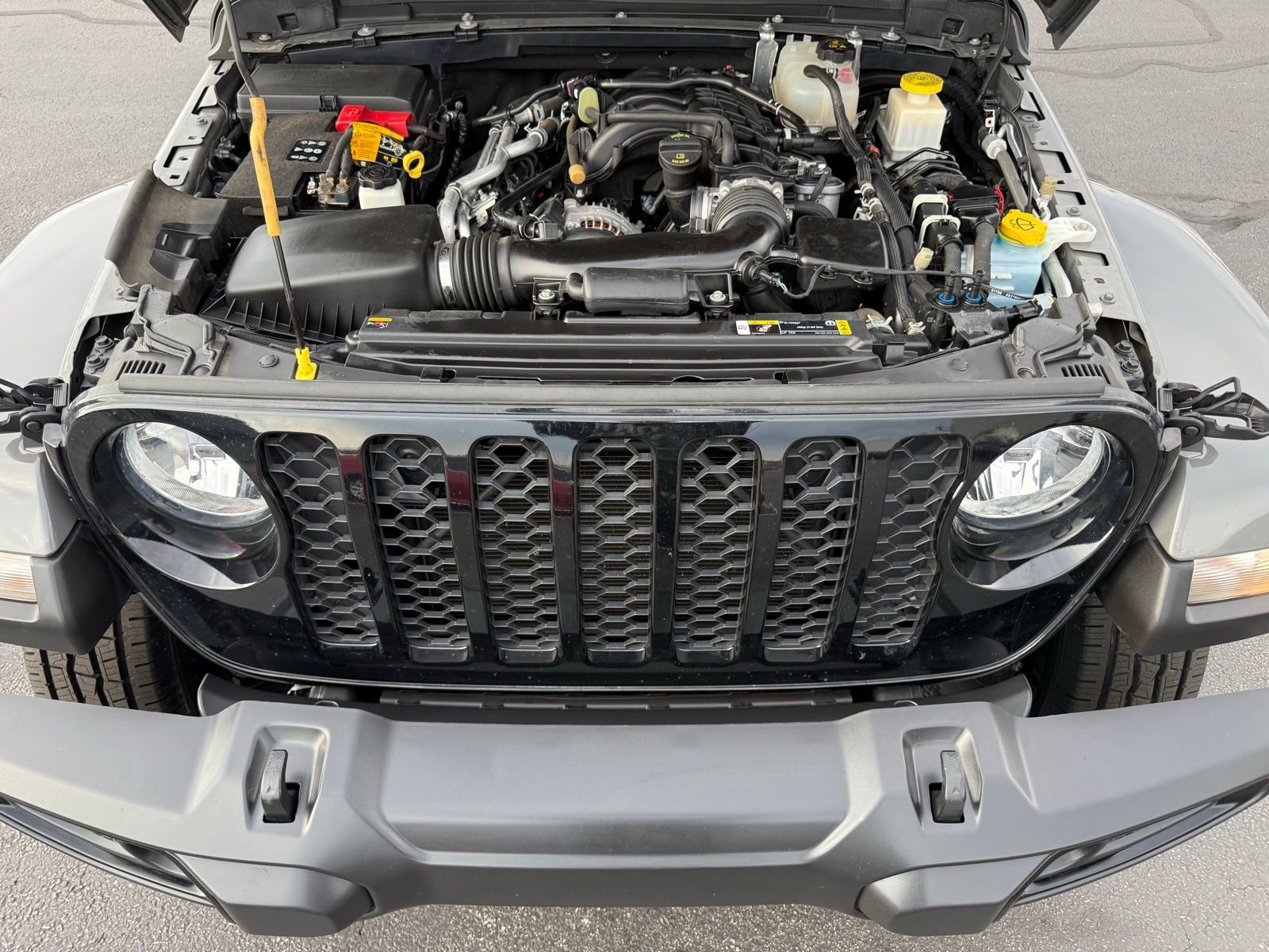 Used 2022 Jeep Gladiator Sport AWD/4WD image 31
