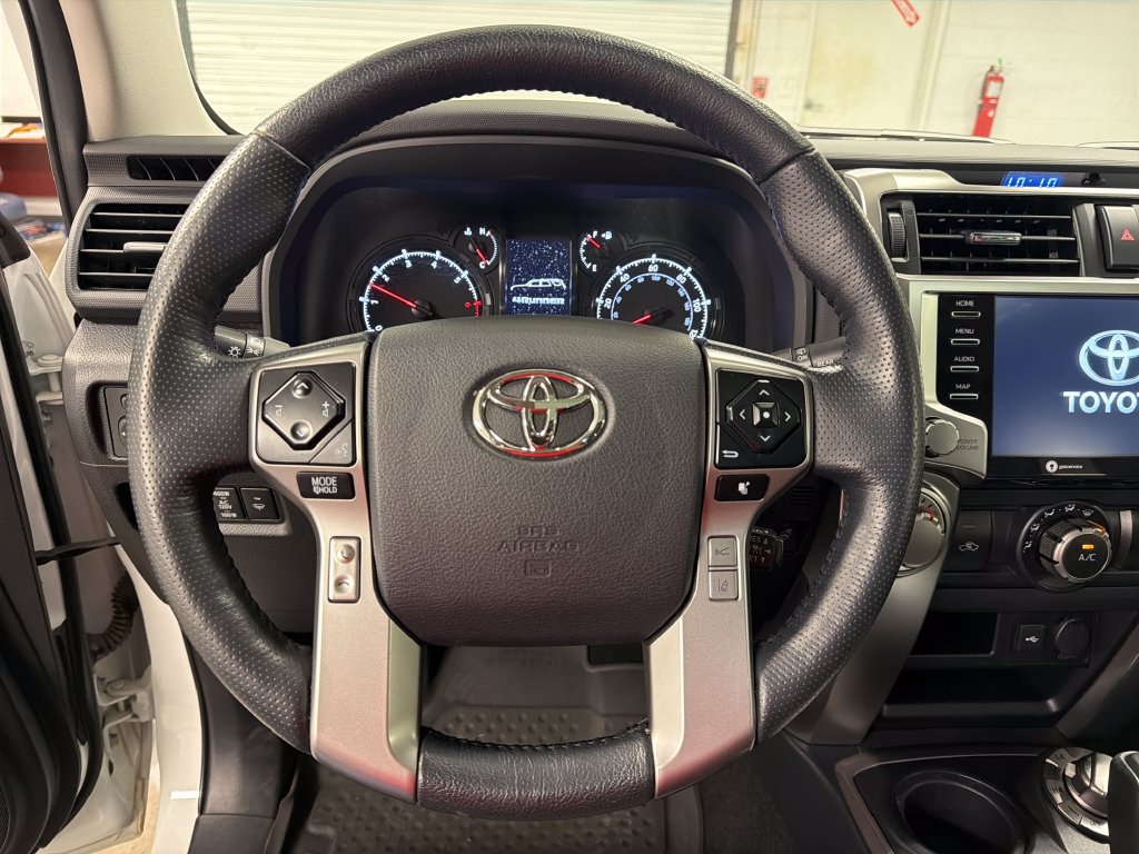 Used 2024 Toyota 4Runner SR5 Premium w/ Moonroof Package AWD/4WD image 31