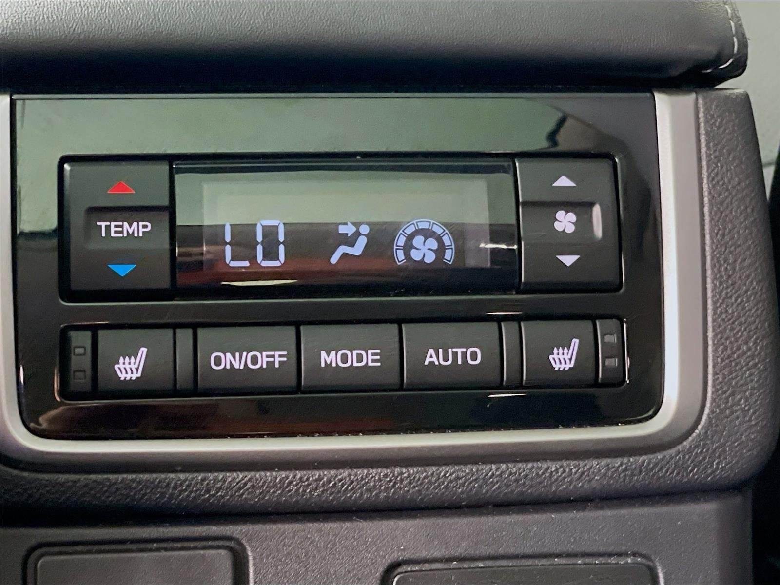 Certified 2025 Subaru Ascent Limited AWD/4WD image 30